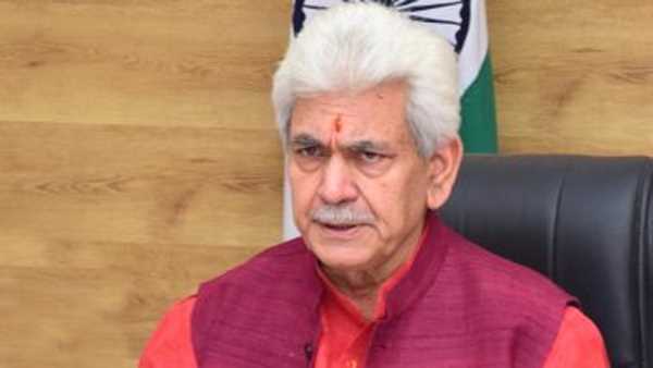 मारे गए पंडित कर्मचारी की विधवा पत्नी को नौकरी देगी जम्मू-कश्मीर सरकार